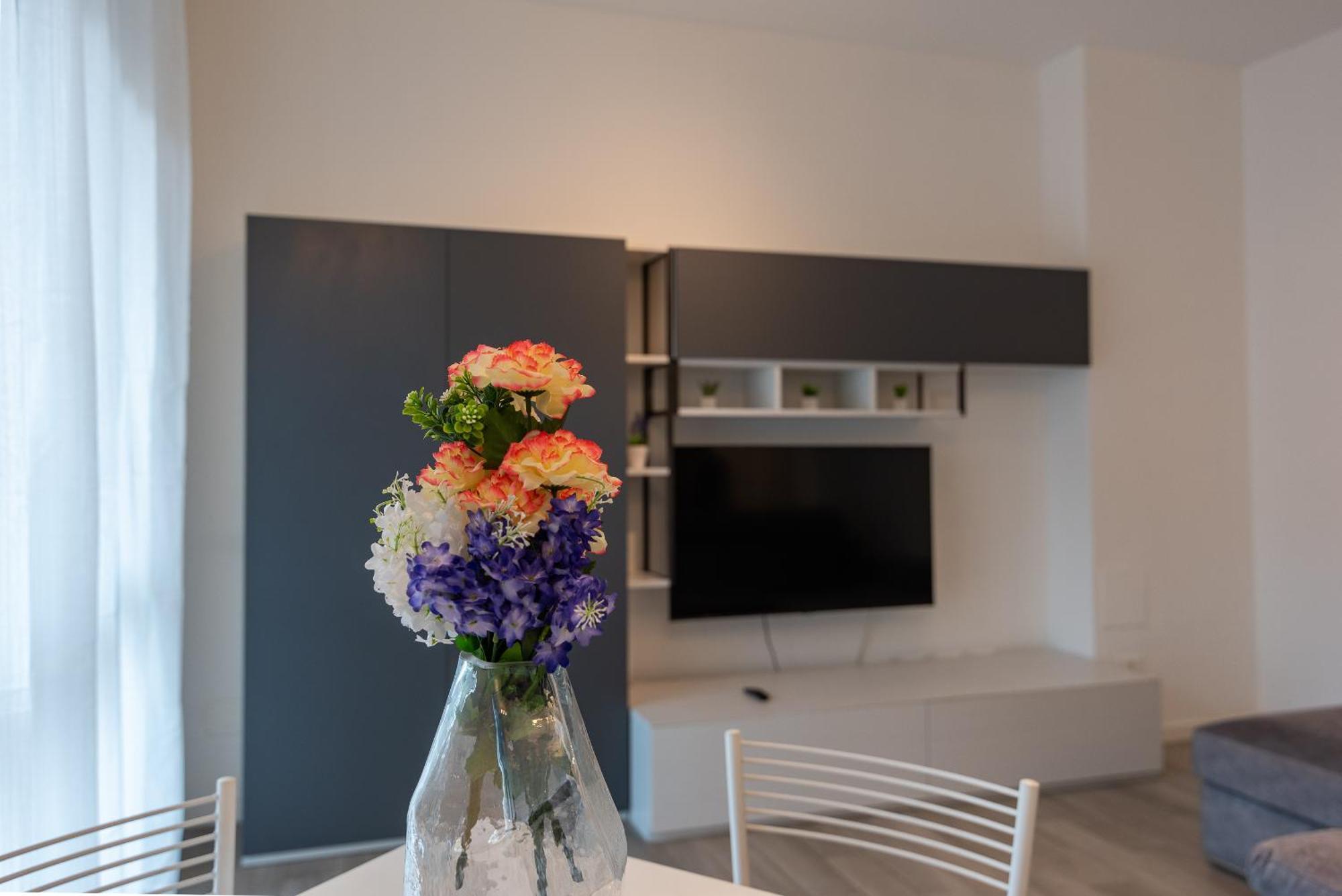 Audrey Flat - Stazione Milano Centrale Appartement Buitenkant foto