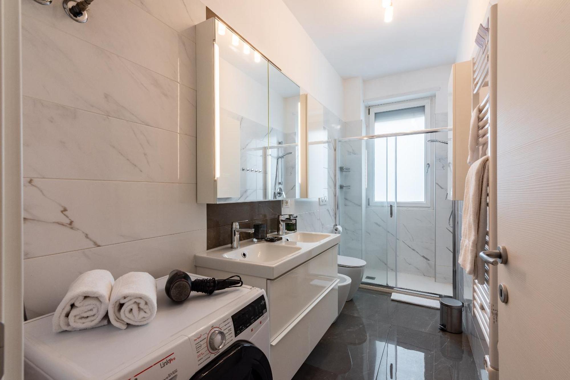 Audrey Flat - Stazione Milano Centrale Appartement Buitenkant foto