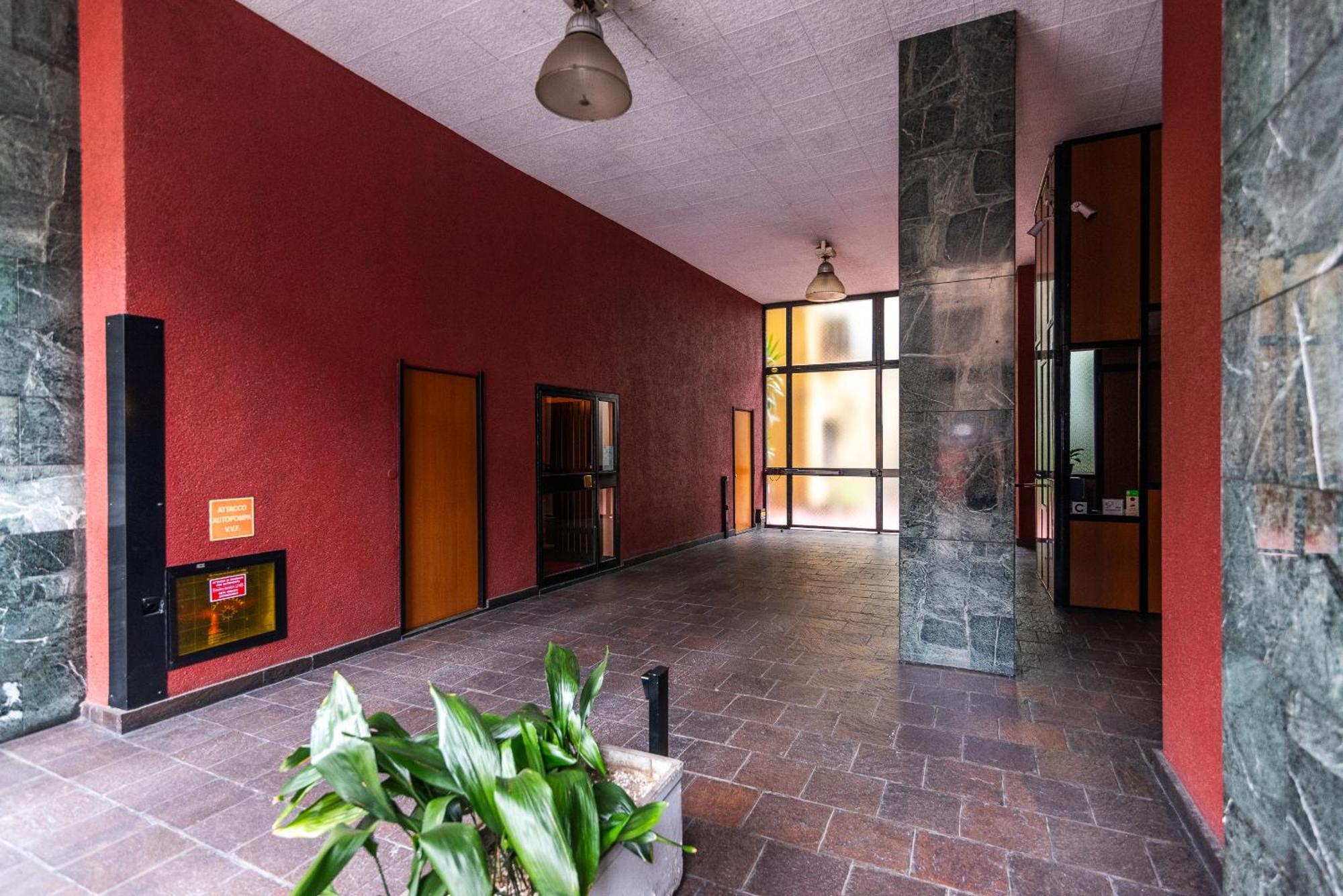 Audrey Flat - Stazione Milano Centrale Appartement Buitenkant foto